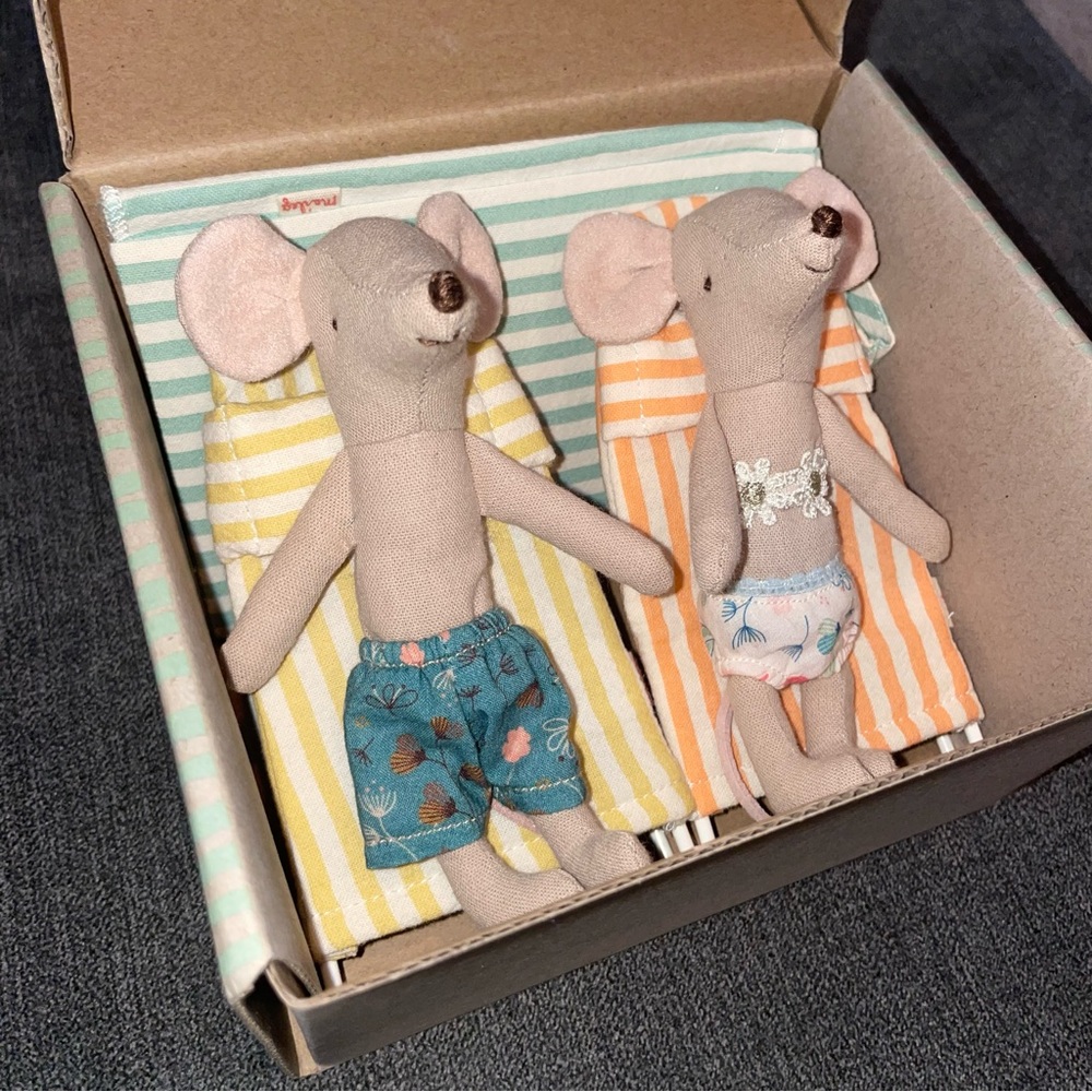 Maileg RETIRED vacation set NWT